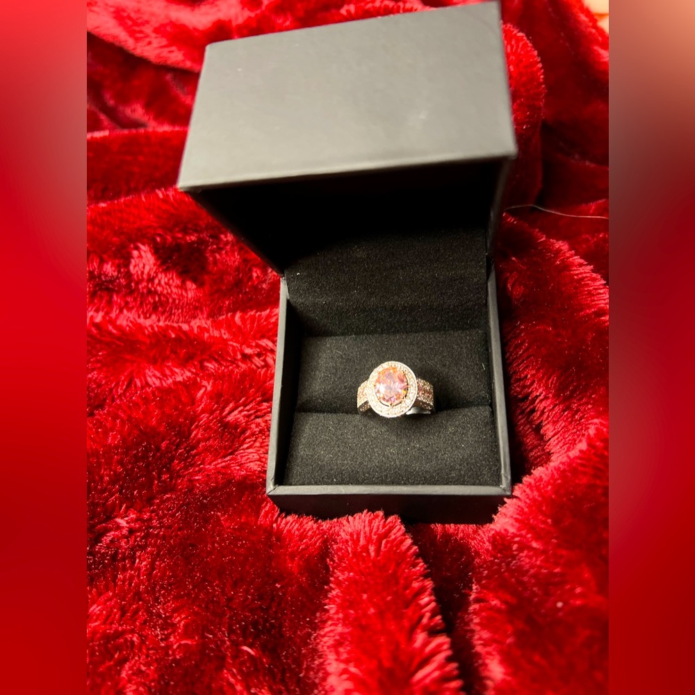 Brand new Sterling silver pink sapphire ring size7